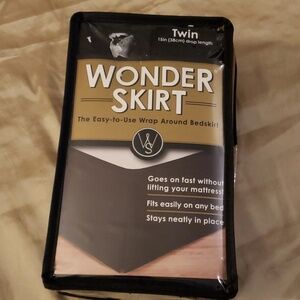 Bed Bath & Beyond New Twin Wonder Skirt Wrap Around Bedkirt
